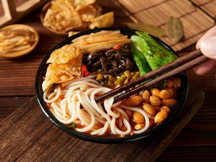 DB4502/T 0026-2022 柳州螺螄粉用螺螄肉湯料包生產操作規范